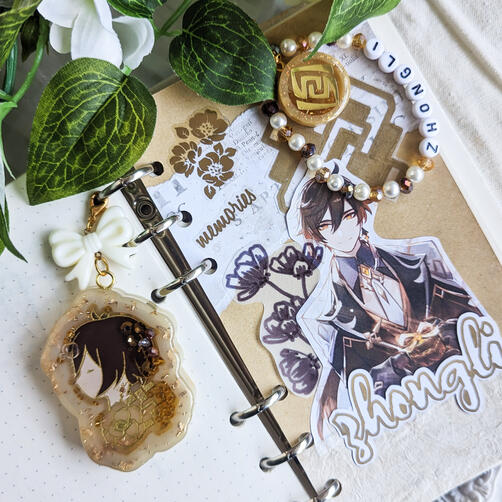 Zhongli shaker, mini charm and decorative strap